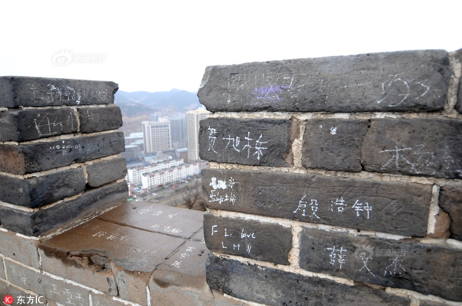 泰晤士鋼鐵廠足球俱樂部??西漢姆聯(lián)足球俱樂部