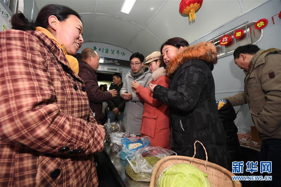 TA：滕哈赫正調整教練團隊 曼聯(lián)引進前伯恩利門將教練滕魯維拉爾