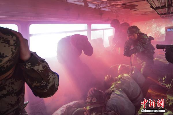 穆西亞拉：少有人能如凱恩般跑位，他在英格蘭時機不多但能進球