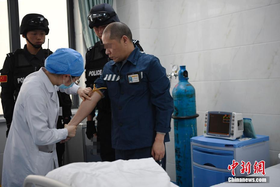 記者：藍軍為奧莫羅迪翁開7年合同，初始年薪250萬歐&可漲到600萬