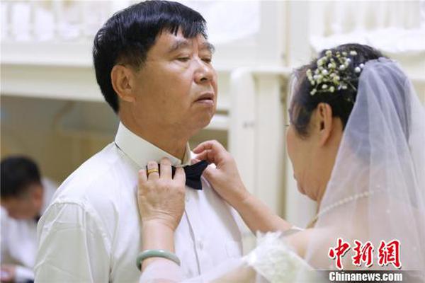 記者：尼科更想去巴薩而非英超，拉波爾塔已對買賣開綠燈