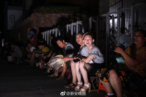 世體：巴薩有決心在今年年底前重返諾坎普球場競賽