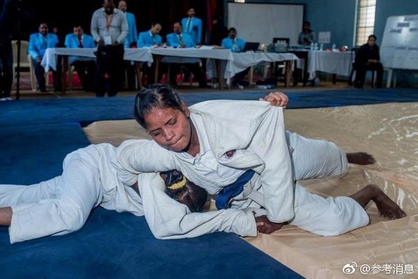 意天空：那不勒斯3500萬＋500萬歐簽布翁喬爾諾，與都靈達成協(xié)議