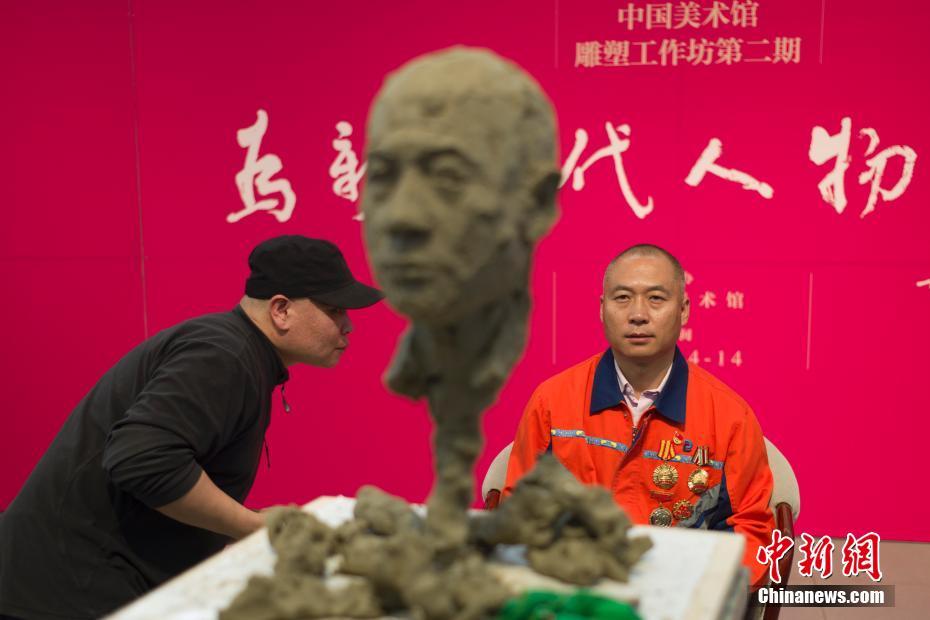 葡媒：巴黎和曼聯(lián)7000萬歐報價若昂