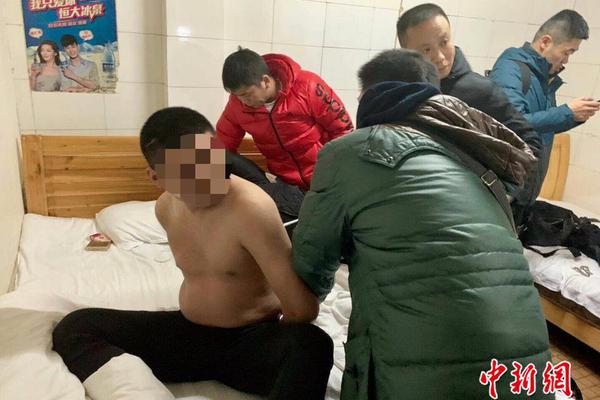 記者：藍軍為奧莫羅迪翁開7年合同，初始年薪250萬歐&可漲到600萬