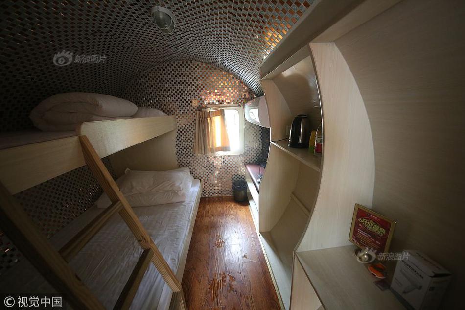??漢堡我們來了！葡萄牙隊社媒更新球隊飛機抵達比賽地機場