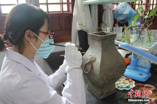 馬卡報：羅馬和那不勒斯有意阿圖爾，都現(xiàn)已預備好了報價