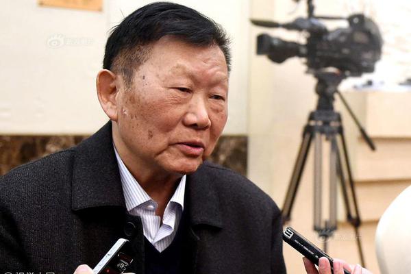 記者：斯圖加特后衛(wèi)安東已完結多特體檢，轉會費2250萬歐&簽約4年