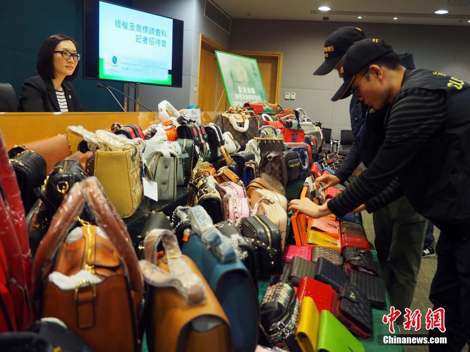 官方：尤文圖斯和蒙特羅續(xù)約至2026年，他將出任U23主帥